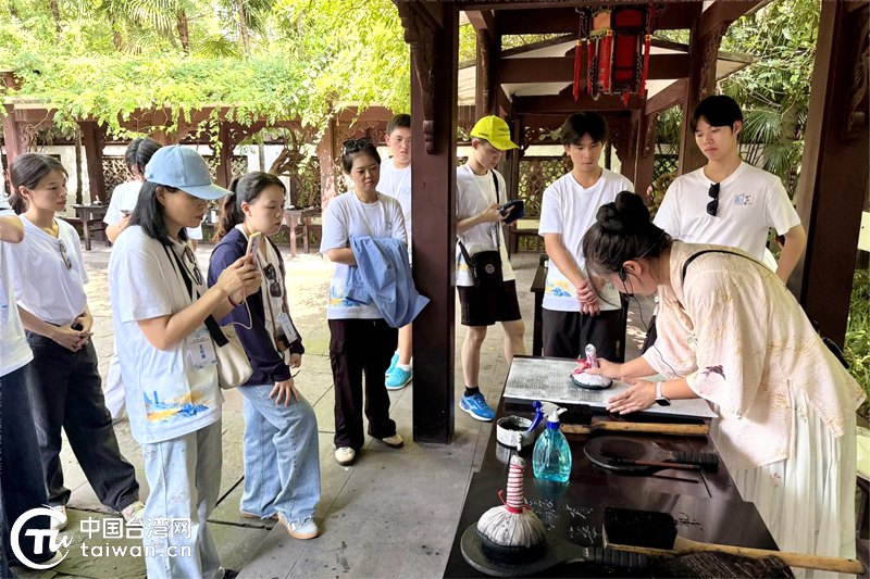 2025川臺(tái)大學(xué)生東坡故里詩(shī)詞會(huì)活動(dòng)在眉山開(kāi)營(yíng)